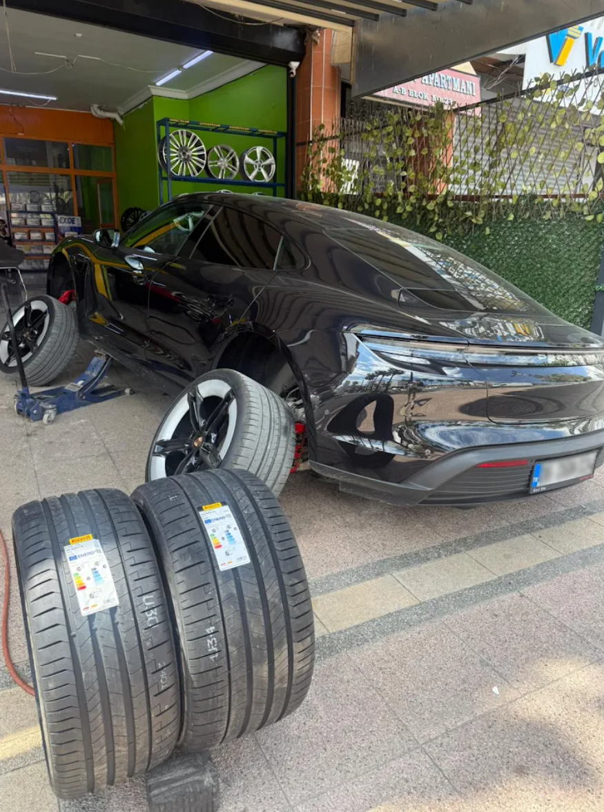 Lastik Oteli (Depolama)